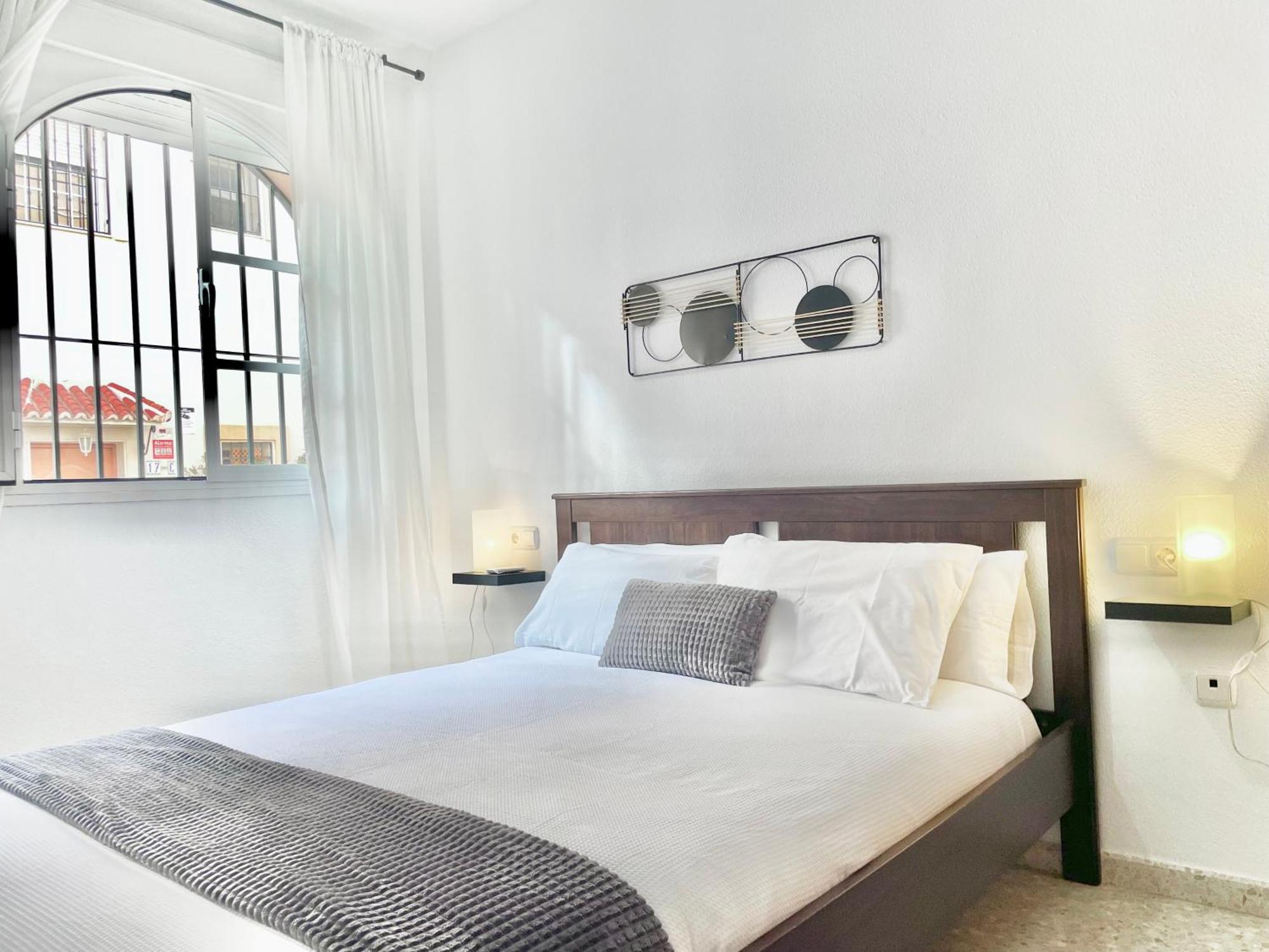 Centrico 2 Dormitorios Con Parking En La Trinidad Málaga Exteriör bild