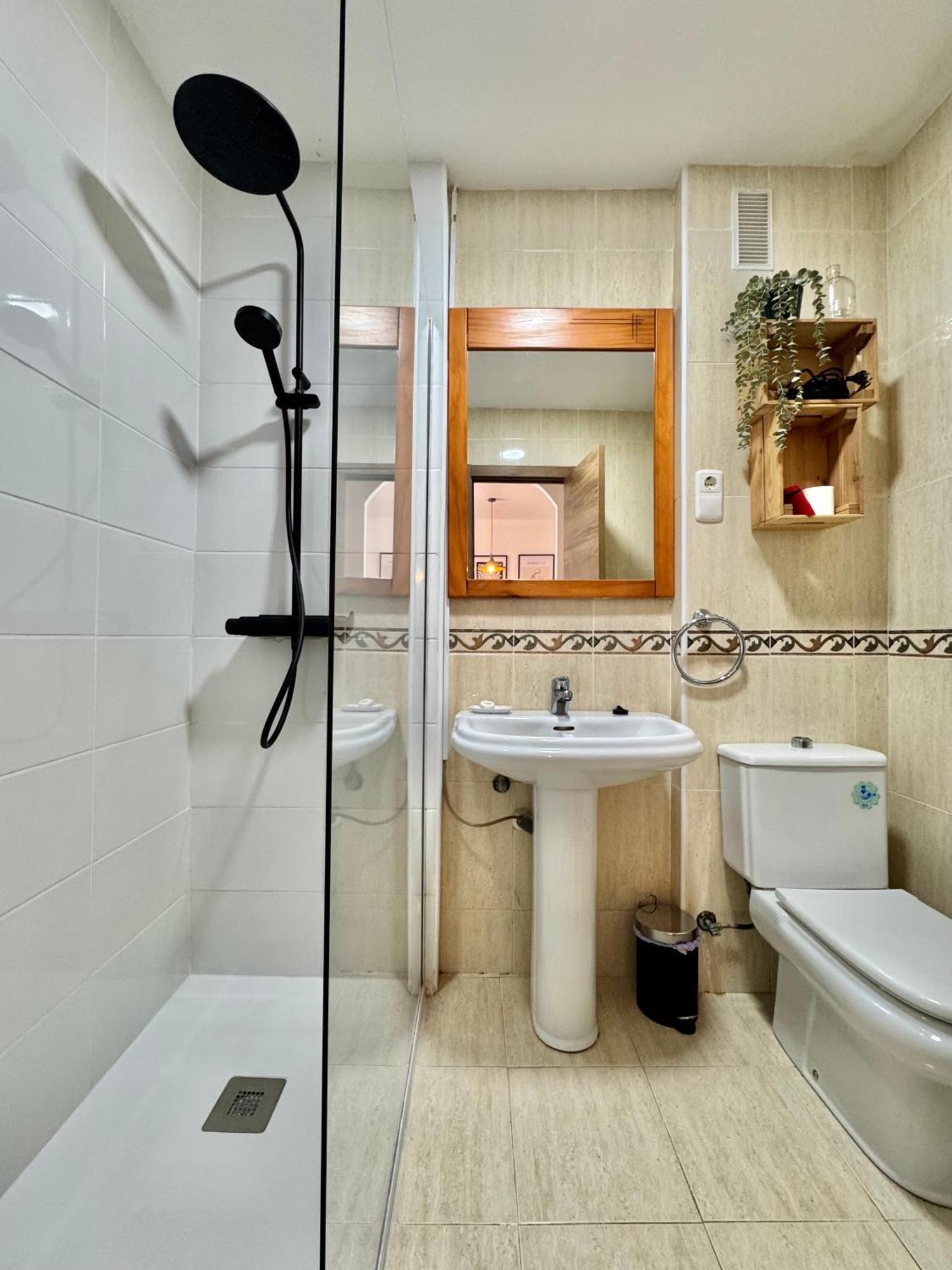 Centrico 2 Dormitorios Con Parking En La Trinidad Málaga Exteriör bild
